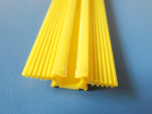 硬质异型材生产